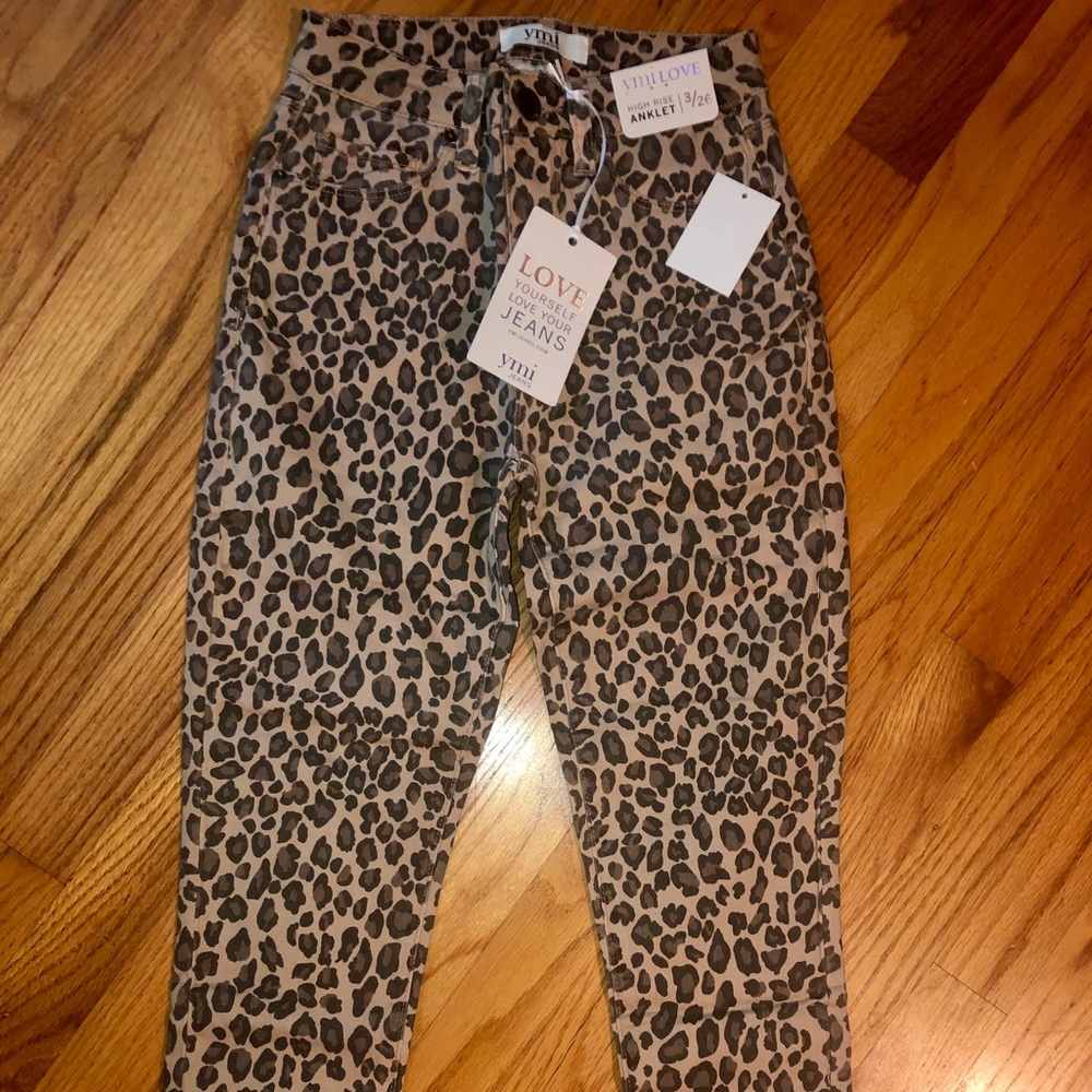 NWT YMI Skinny Ankle Crop Leopard pants sz 3/26